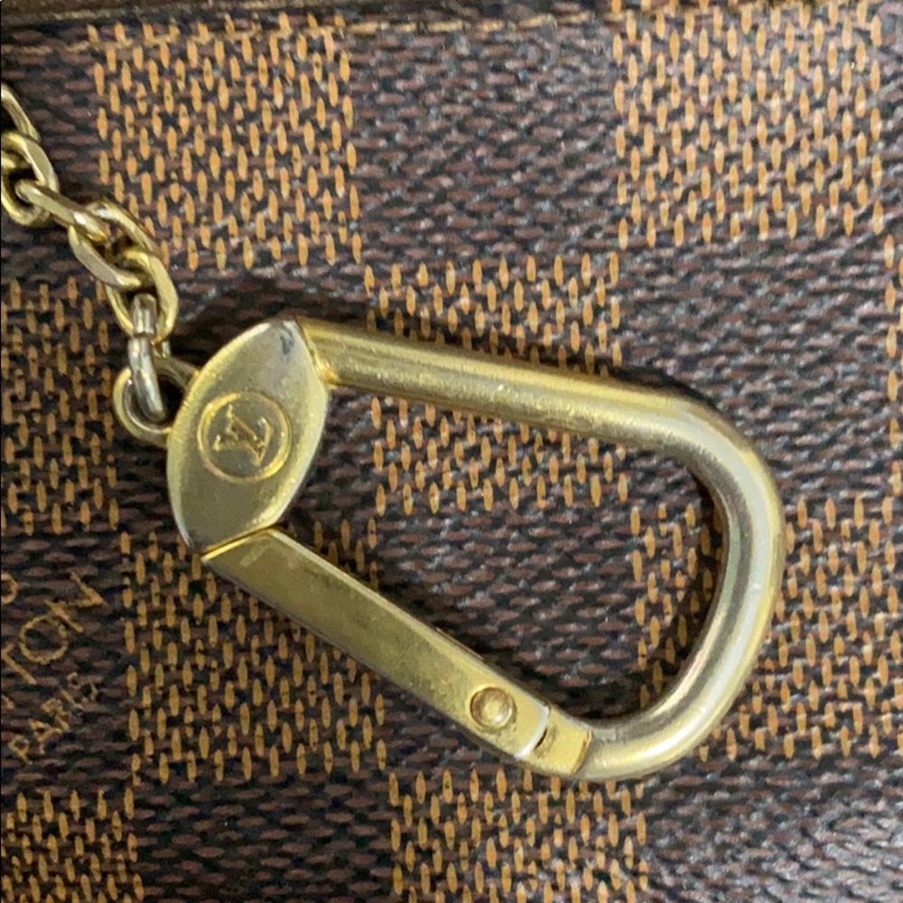 Sale! Louis Vuitton Damier Ebene Key Pouch - Picture 11 of 12